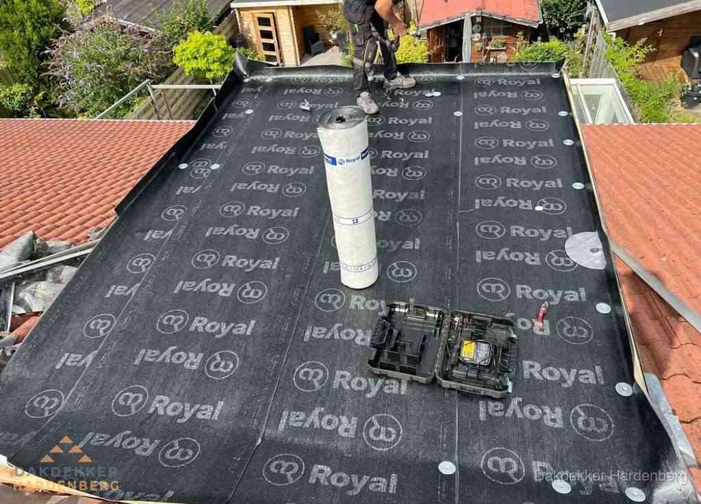 Dakrenovatie met Royal onderdak op plat dak in Hardenberg