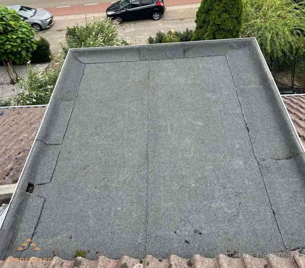 Dakbedekking schuur met bitumen in Hardenberg