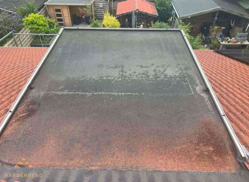 Verouderd Plat Dak Lekkage Hardenberg